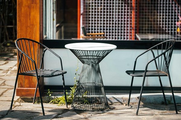 Top 7 bộ bàn ghế sắt cafe mang phong cách châu Âu